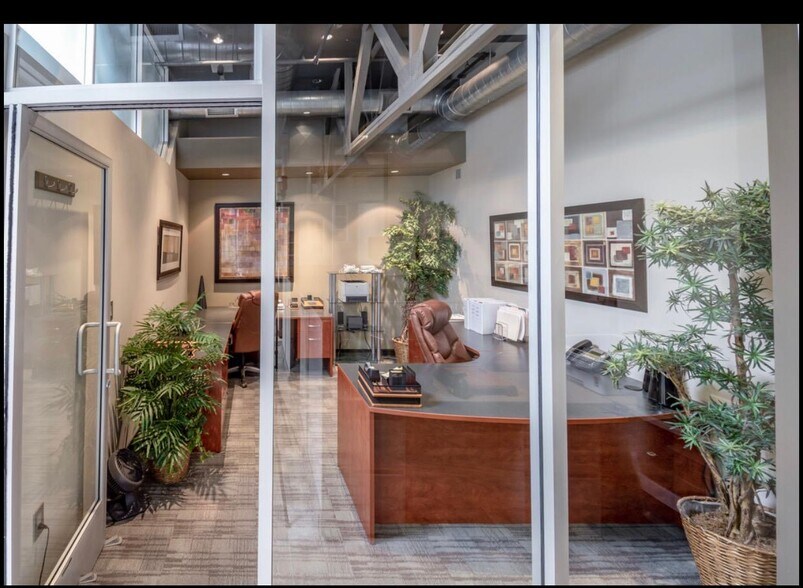 More Photos Of 12180 Ridgecrest Rd, Victorville Showroom For Sale