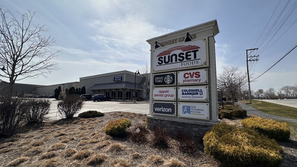 More Photos Of SEC Rte 83 & Aptakisic Rd, Long Grove Unknown For Lease