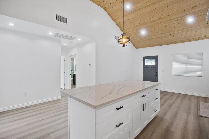 More Photos Of 1736-1740 N Sierra Bonita Ave, Pasadena Office Residential For Sale