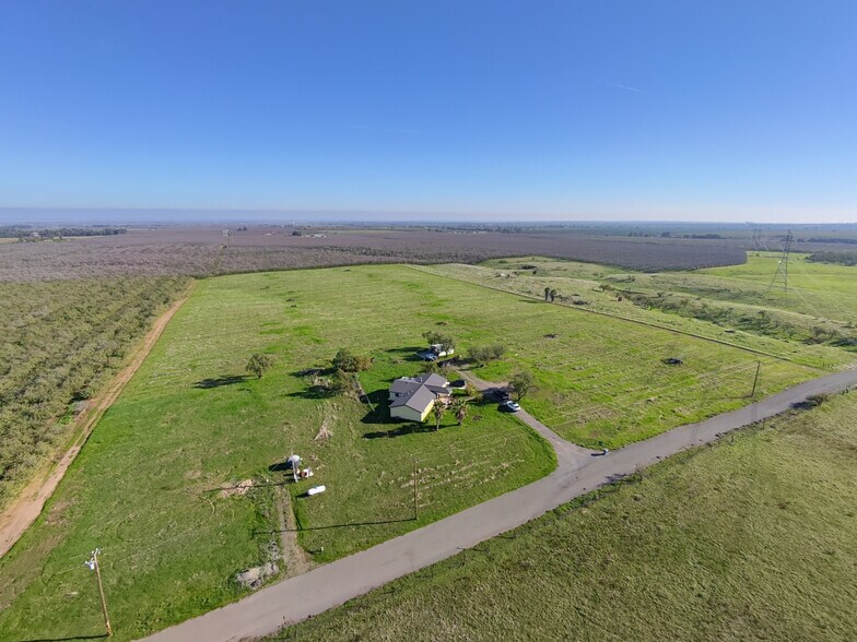 More Photos Of 124 Wyer Rd, Arbuckle Land For Sale