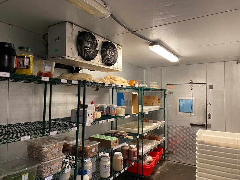 More Photos Of 5100 Lee Hwy, Bristol Restaurant For Sale