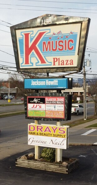 More Photos Of 1155 Mohawk St, Utica Storefront For Lease