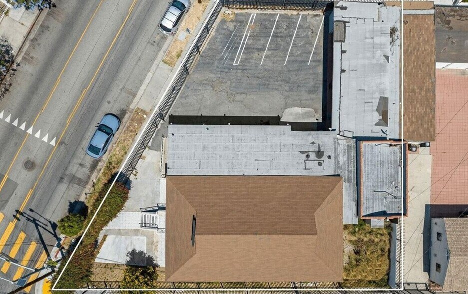 More Photos Of 964 E Jefferson Blvd, Los Angeles Apartments For Sale