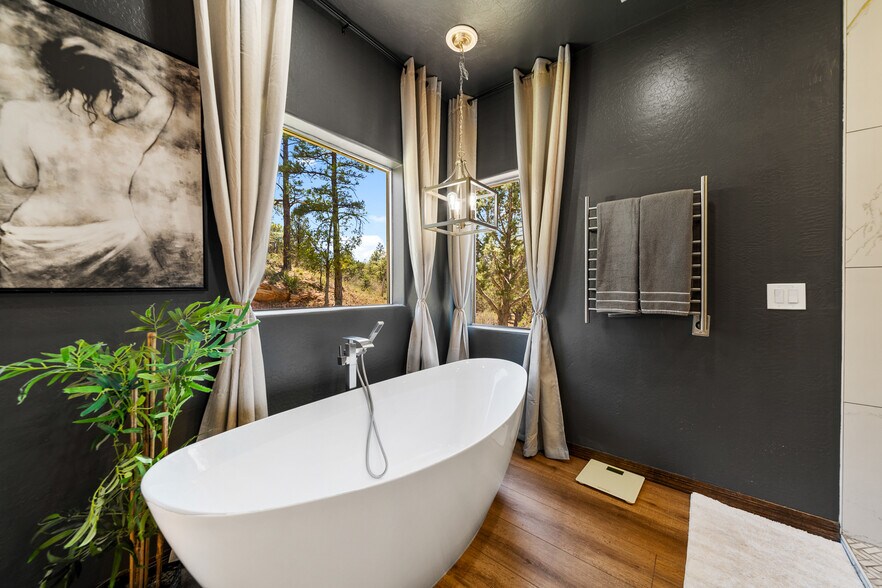More Photos Of 7056 Bustin Dutch Trl, Show Low Multifamily For Sale