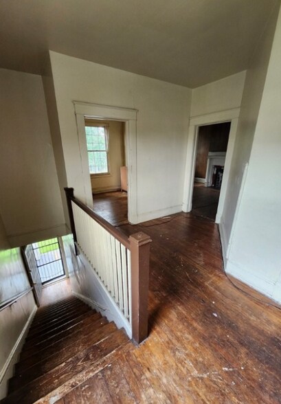 More Photos Of 2101 Rose Ave, Richmond Apartments For Sale