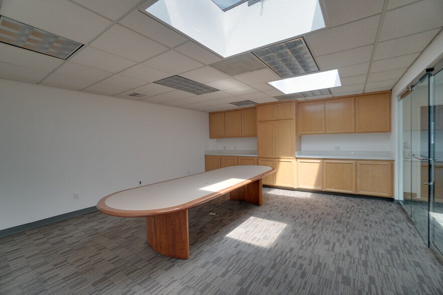 More Photos Of 2196 American Ave, Hayward Warehouse For Lease