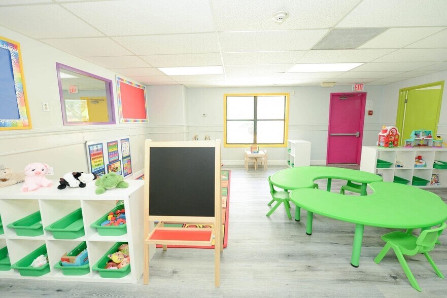 More Photos Of 14387 SW 96th St, Miami Daycare Center For Sale