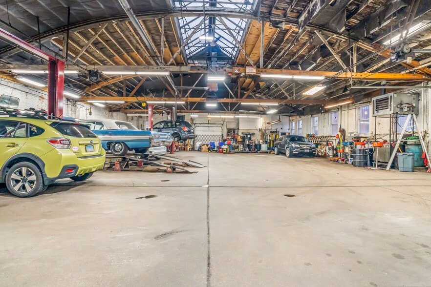More Photos Of 6021 W Roosevelt Rd, Cicero Auto Repair For Sale