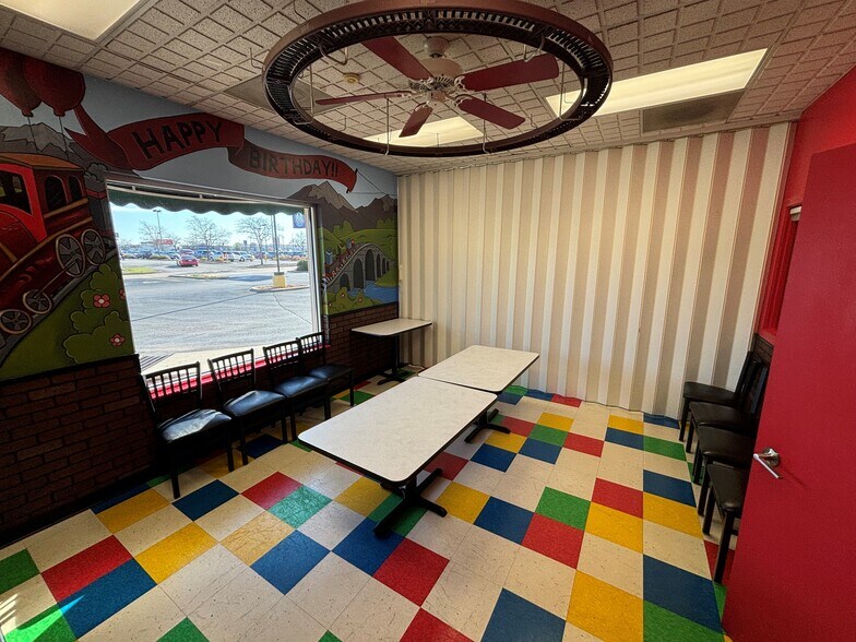 More Photos Of 200 Collins Rd NE, Cedar Rapids Specialty For Lease