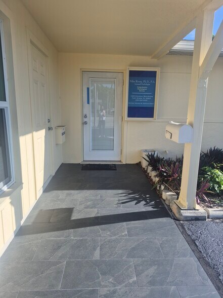 More Photos Of 1625 Colonial Blvd, Fort Myers Medical For Sale