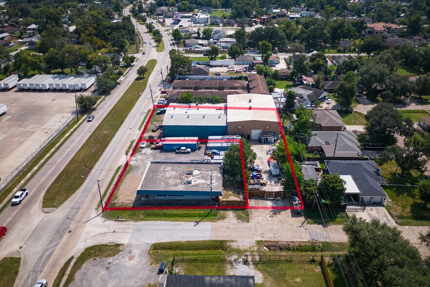 More Photos Of 9129 Irvington Blvd, Houston Warehouse For Sale