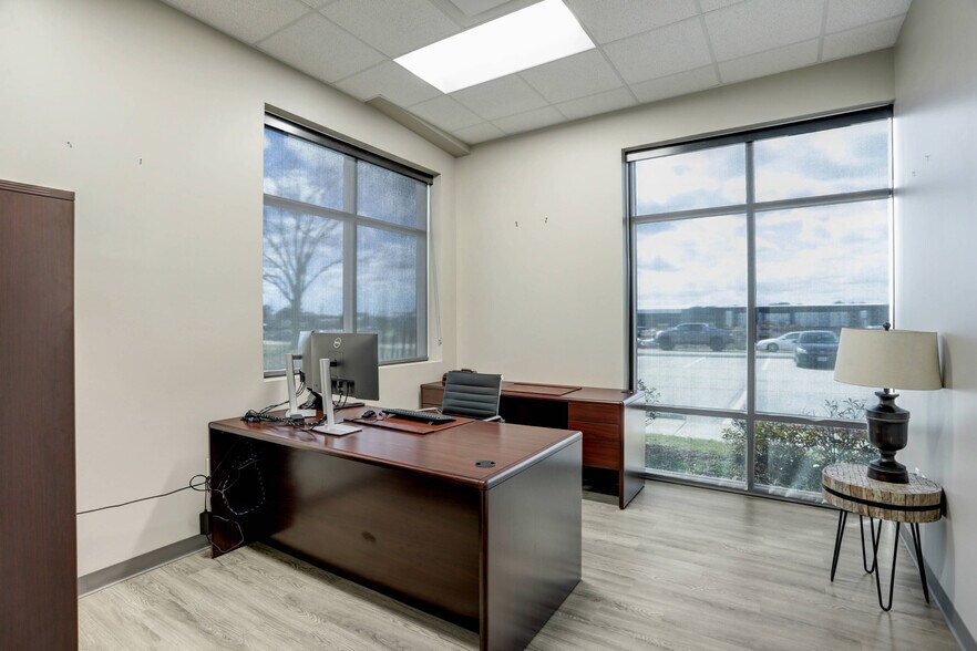 More Photos Of 4440 FM 2351, Friendswood Office For Sale