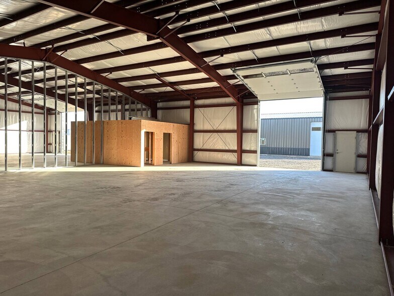 More Photos Of 1843 NW Mill st, Madras Unknown For Lease