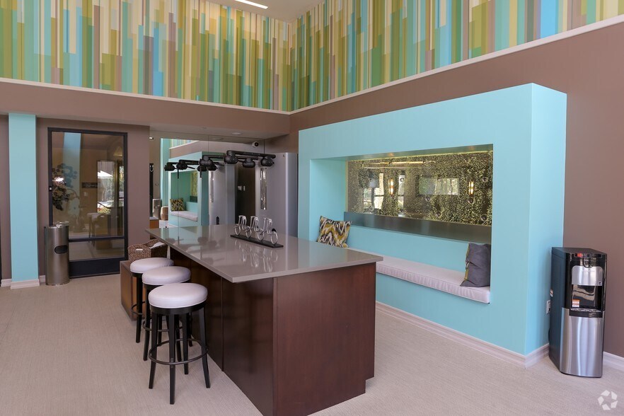 More Photos Of 9400 Corbin Ave, Northridge Apartments For Lease