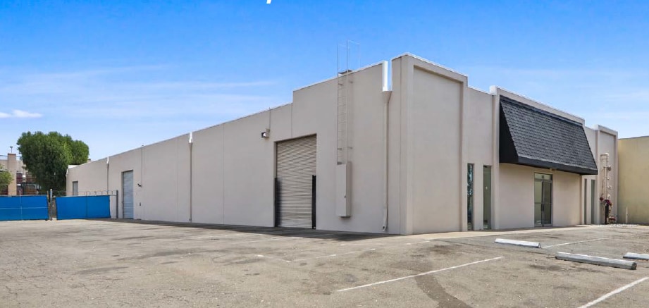 Primary Photo Of 1405 N Manzanita St, Orange Manufacturing For Lease