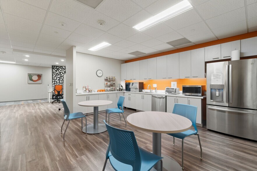 More Photos Of 205 Van Buren St, Herndon Office For Lease