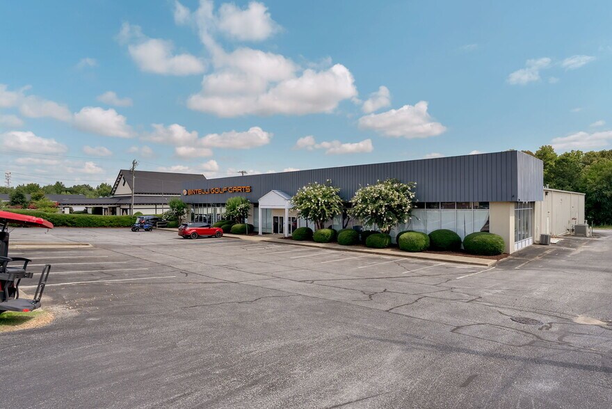 More Photos Of 627 Congaree Rd, Greenville Freestanding For Sale