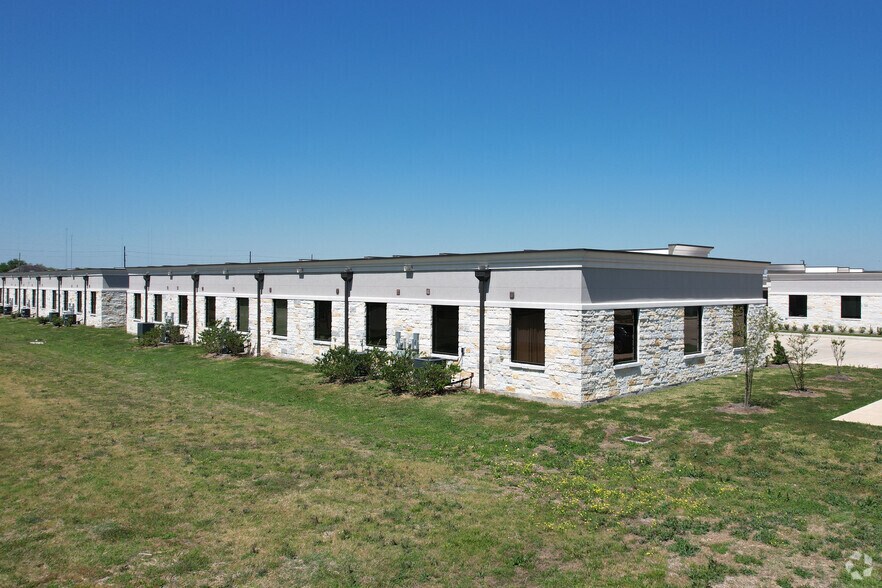 More Photos Of 3129 Kingsley Dr, Pearland Medical For Sale