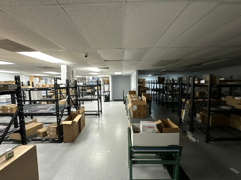 More Photos Of 1921 Tampa East Blvd, Tampa Light Manufacturing For Lease