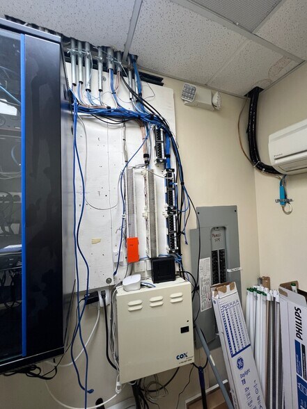 More Photos Of 5765 S Rainbow Blvd, Las Vegas Office For Lease