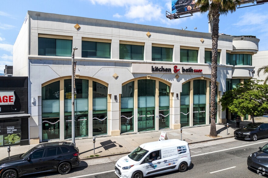 More Photos Of 14925-14945 Ventura Blvd, Sherman Oaks Office For Lease