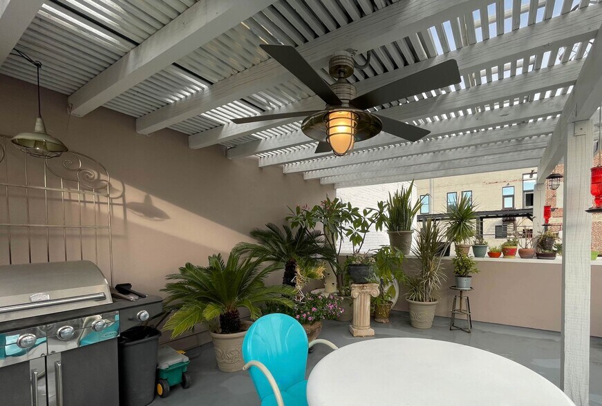 More Photos Of 6738 Greenleaf Ave, Whittier Storefront Retail Office For Sale