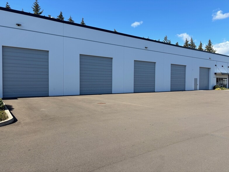 Primary Photo Of 21360 NW Amberwood Dr, Hillsboro Warehouse For Lease