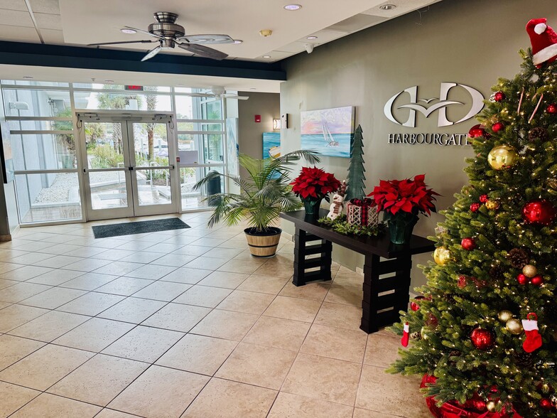 More Photos Of 2100 Sea Mountain Hwy, North Myrtle Beach Hotel For Lease