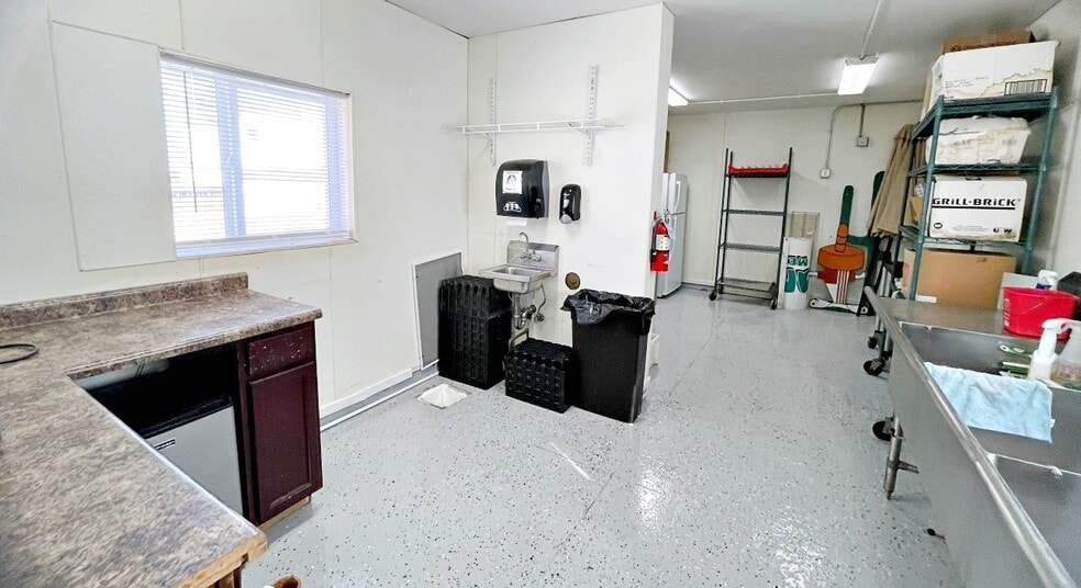 More Photos Of 8508-8510 N 30th St, Omaha Restaurant For Sale