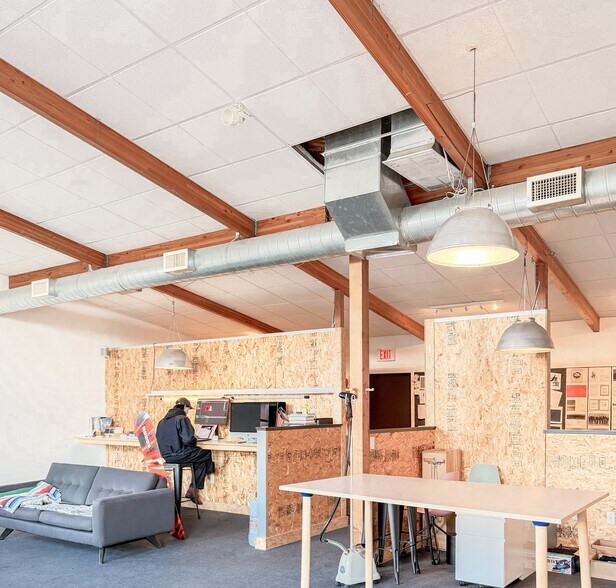 More Photos Of 4231 N Interstate Ave, Portland Office For Lease