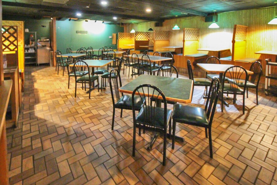 More Photos Of 1420 W Jackson St, Macomb Restaurant For Sale