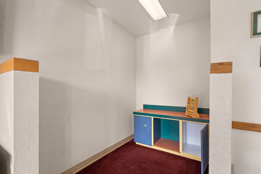 More Photos Of 715 12th Ave NW, Ardmore Medical For Sale