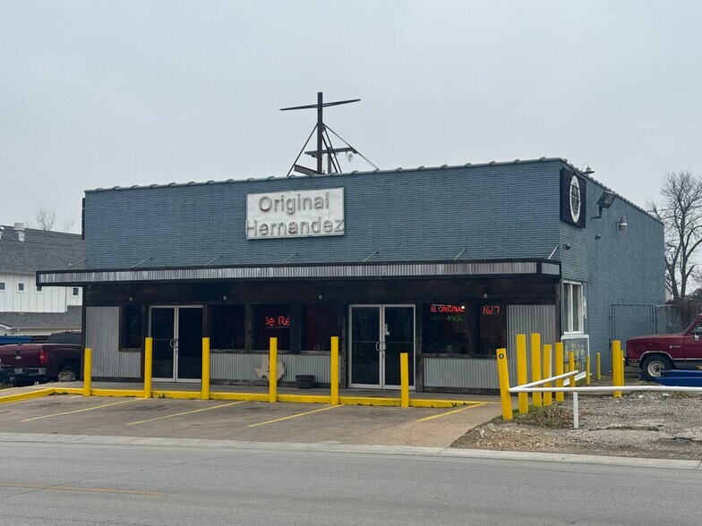 More Photos Of 1617 NW 25th St, Fort Worth General Retail For Sale