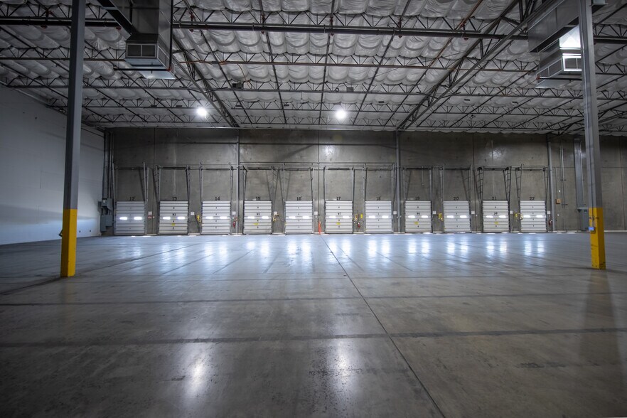 More Photos Of 3643 Finch Rd, Modesto Warehouse For Lease