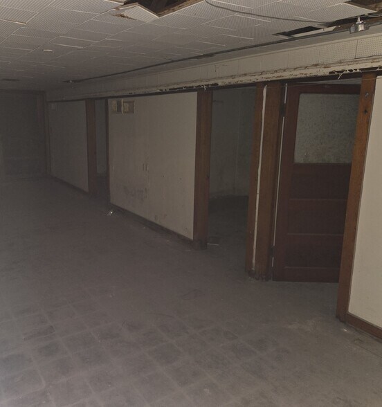 More Photos Of 23 N Main St, Ellinwood Storefront For Sale