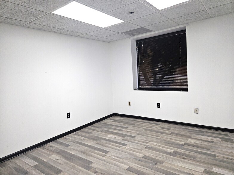 More Photos Of 1251 Marietta Blvd NW, Atlanta Distribution For Lease