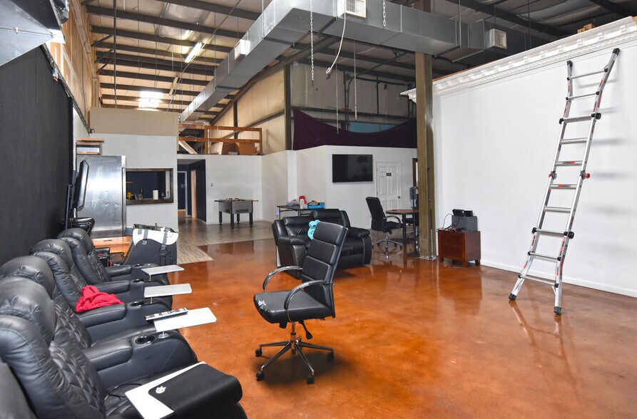 More Photos Of 221-245 Blanton Ave, Nashville Warehouse For Lease