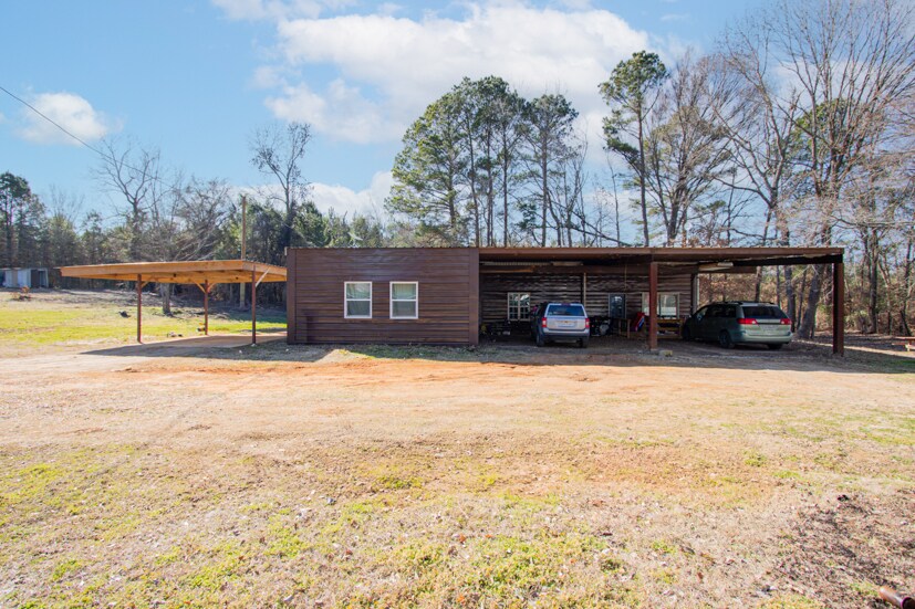 More Photos Of 18501 County Road 3131, Gladewater Multifamily For Sale