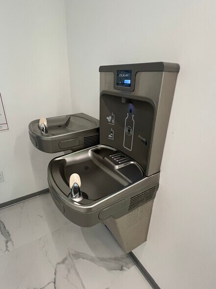 More Photos Of 1956 Bayshore Blvd, Dunedin Office For Lease