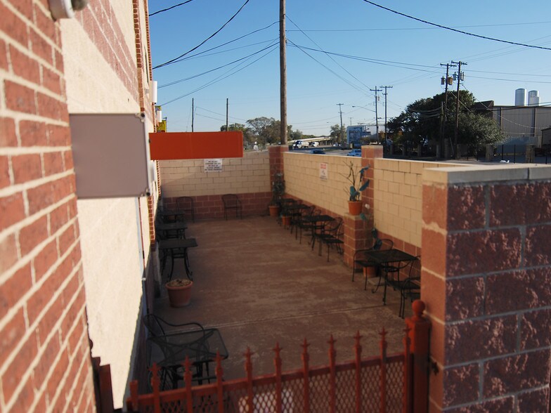 More Photos Of 5214 Botham Jean Blvd, Dallas Lodge Meeting Hall For Sale