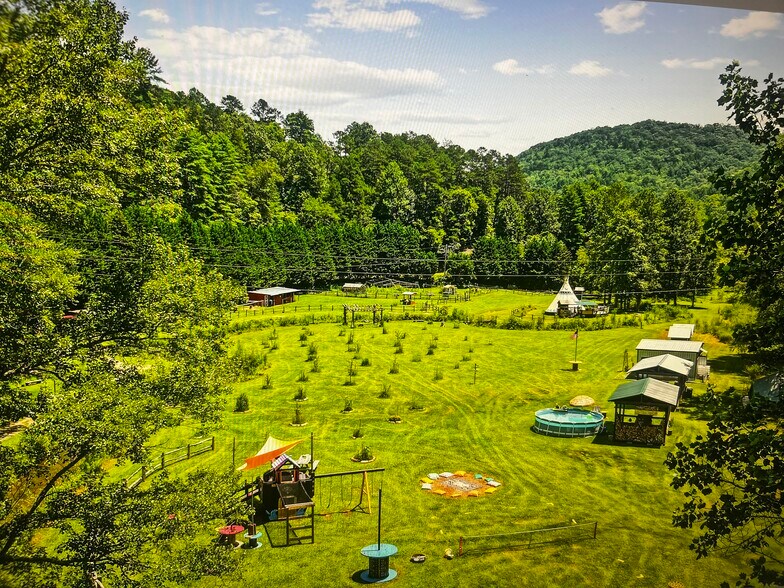 More Photos Of 32 Owl Creek Rd, Murphy Trailer Camper Park For Sale