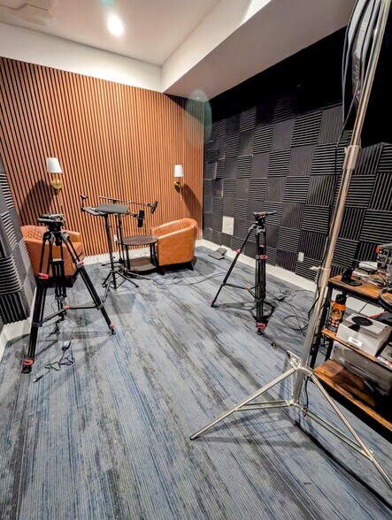 More Photos Of 52-54 Broadway, Greenlawn Storefront Retail Office For Sale