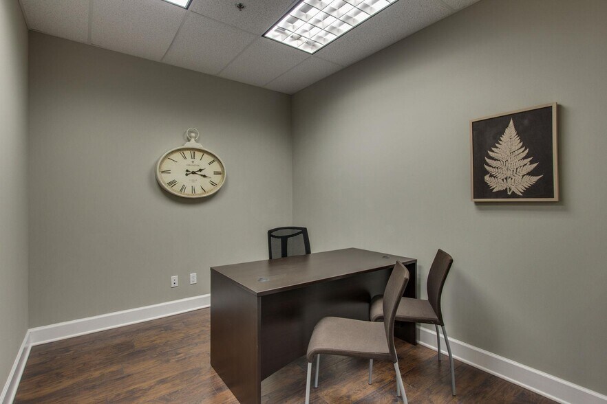 More Photos Of 212 Overlook Cir, Brentwood Office For Sale