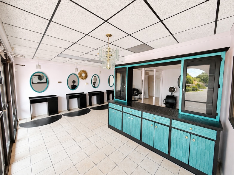 More Photos Of 2901 University Ave, Columbus Freestanding For Lease