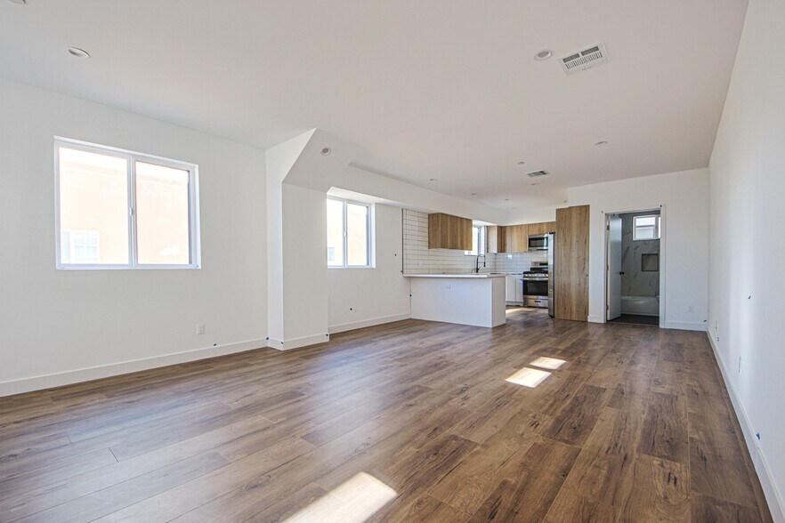 More Photos Of 6421 Troost Ave, North Hollywood Apartments For Sale