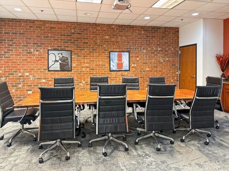 More Photos Of 7027 Old Madison Pike NW, Huntsville Coworking Space
