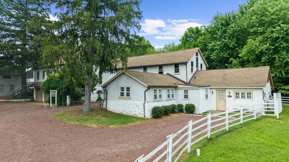 More Photos Of 5358 York Rd, Doylestown Hospitality For Sale