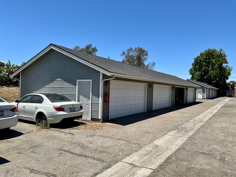 More Photos Of 417 Tiffany Dr, Santa Maria Apartments For Sale