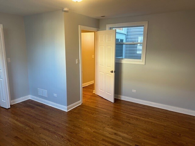 More Photos Of 5028 W 31st Pl, Cicero Multifamily For Sale