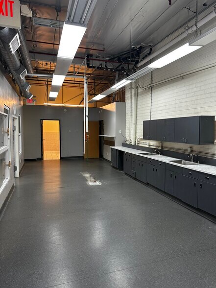 More Photos Of 7680 Clybourn Ave, Sun Valley Light Manufacturing For Lease